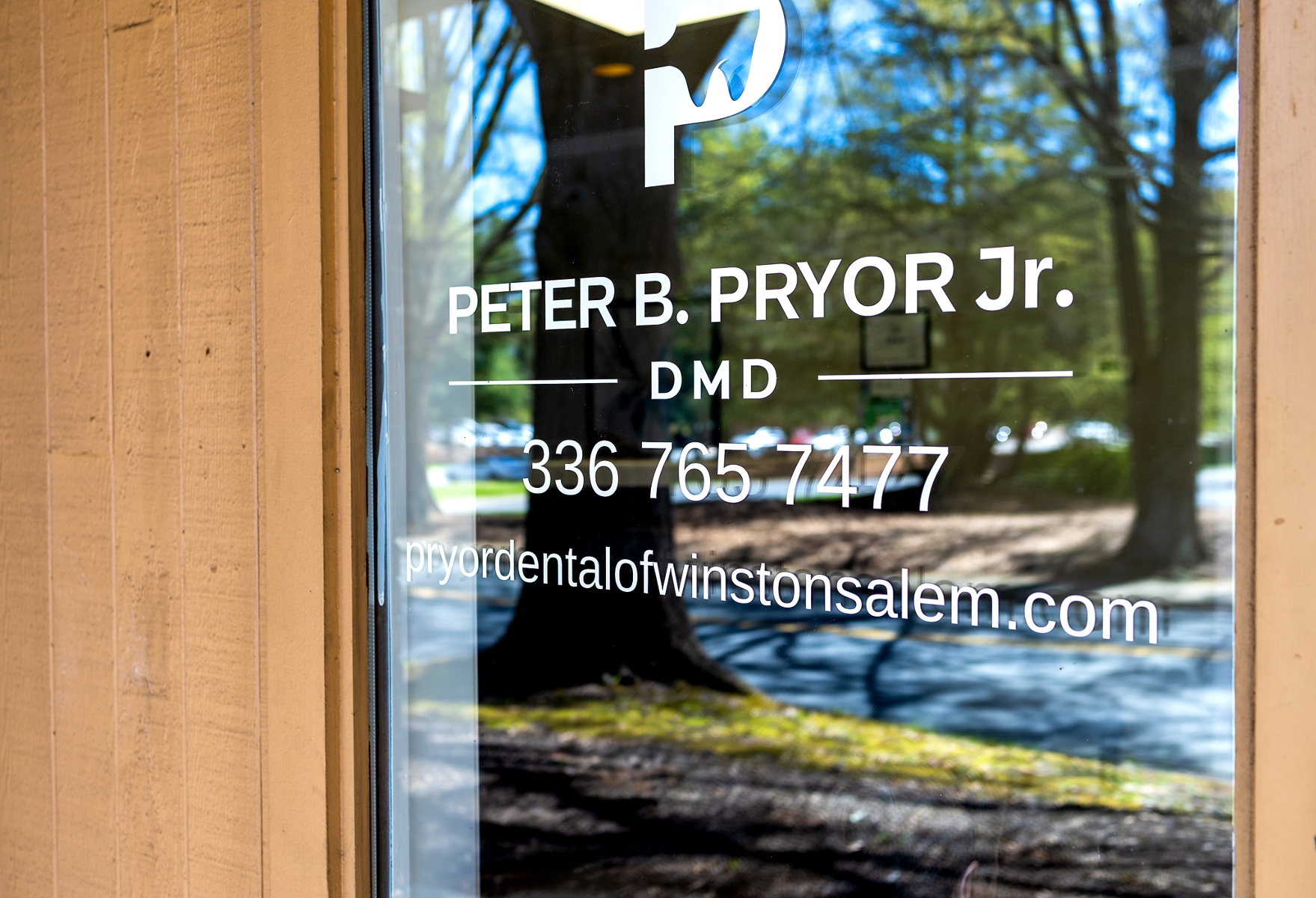 Pryor Dental door sign in Winston-Salem, NC